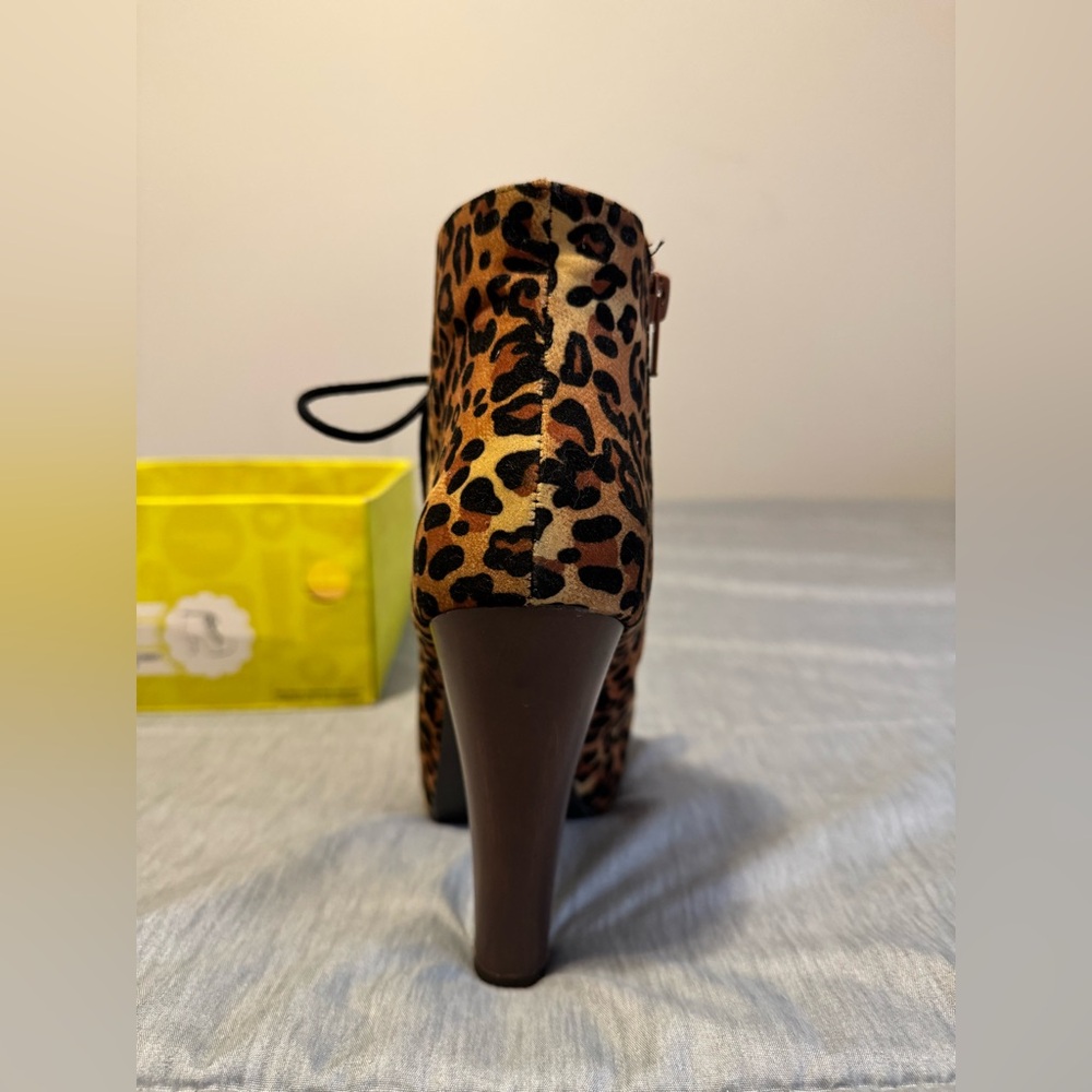 Size 8 Leopard Print Ankle Boots! - Picture 6 of 11
